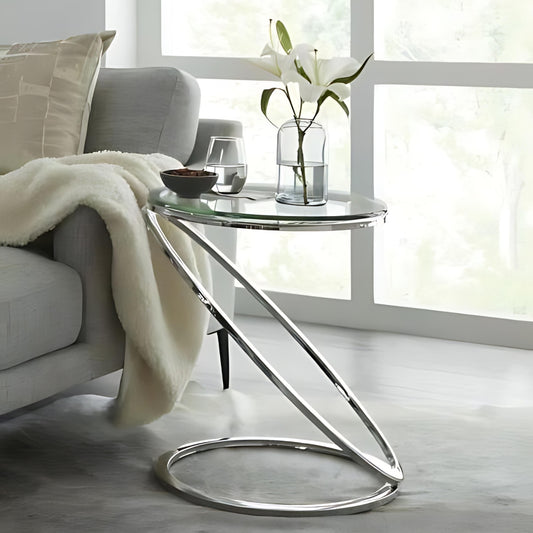 Pictured here in this lifestyle photo is the Links Metal Lamp End Table from Modern Elements. A simplistic yet timelessly contemporary design, the table is the perfect accent piece for someone looking to spruce up their home with a modern flair.